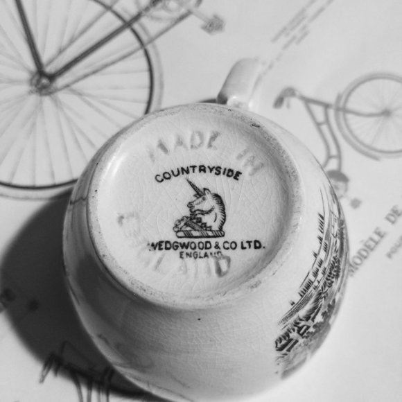 Countryside Wedgwood & CO England Tea Cup - Picture 3 of 3